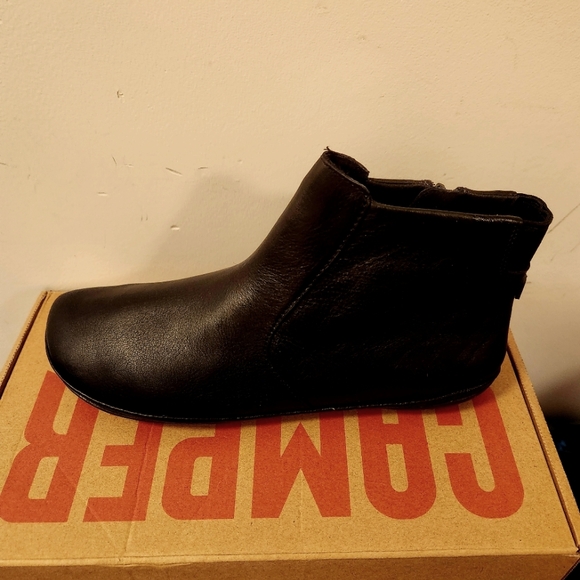 Brand new -  Camper Right Leather women's ankle Boot - 6.5 US black - Picture 5 of 8